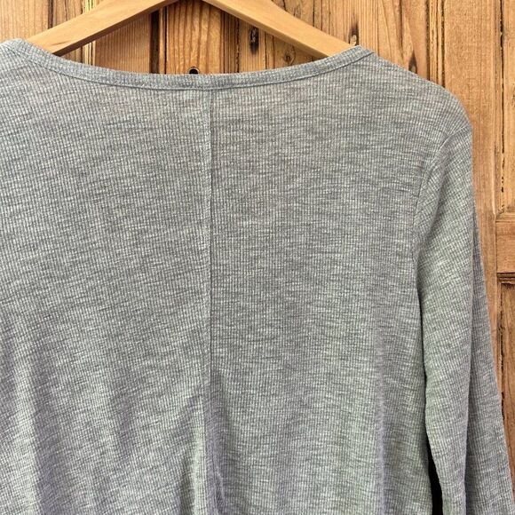 Intimately Free People Women's Size XS Gray V-Neck Ribbed Blouse Top Long Sleeve - Picture 7 of 7